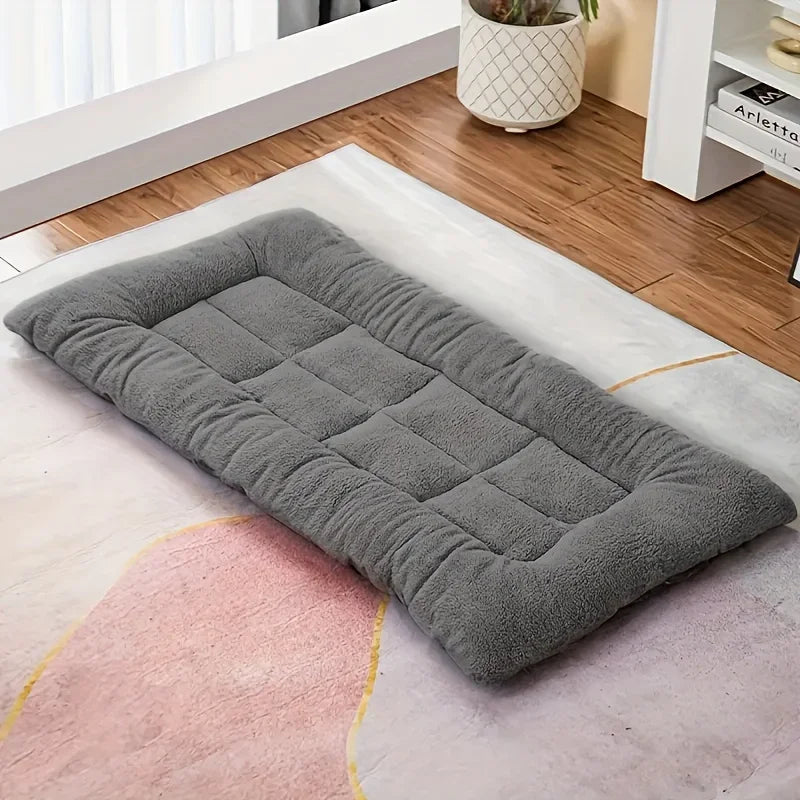Extra Large Soft Polyester Plush Dog Bed Sofa Thickened Dog Pet Bed For Large Dog Dog Crate Mat Bed