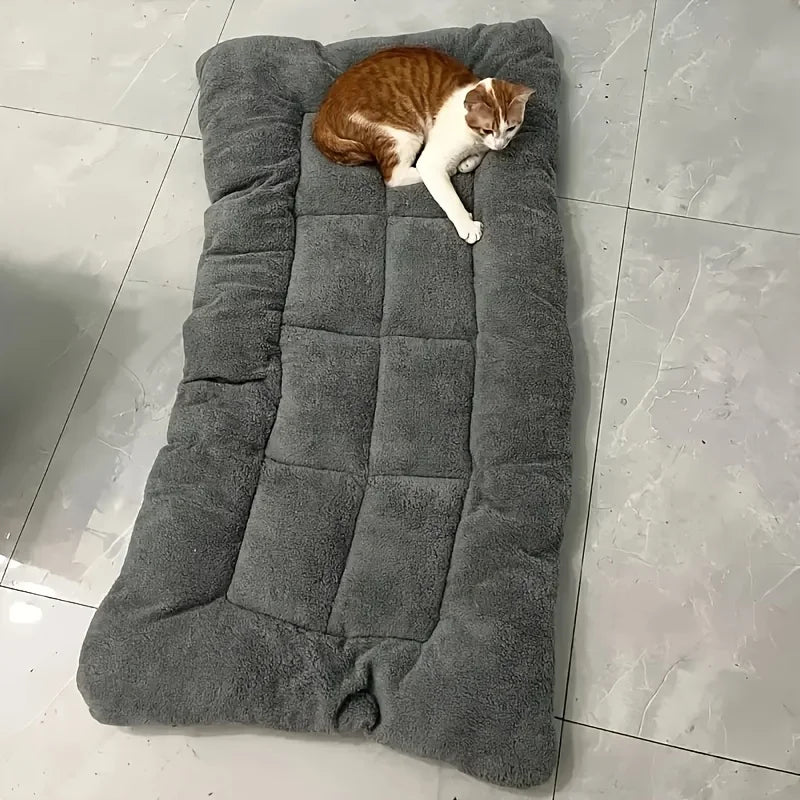 Extra Large Soft Polyester Plush Dog Bed Sofa Thickened Dog Pet Bed For Large Dog Dog Crate Mat Bed